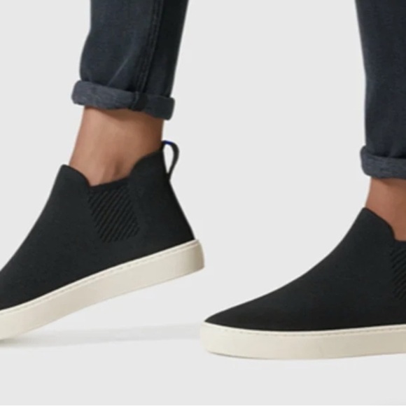 Size 10.5 Rothy’s Womens The Chelsea Boot Pull On Knit Shoes Black Stretch - Picture 1 of 9